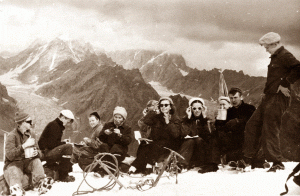 студенты-туристы в горах - 50-60-тые годы